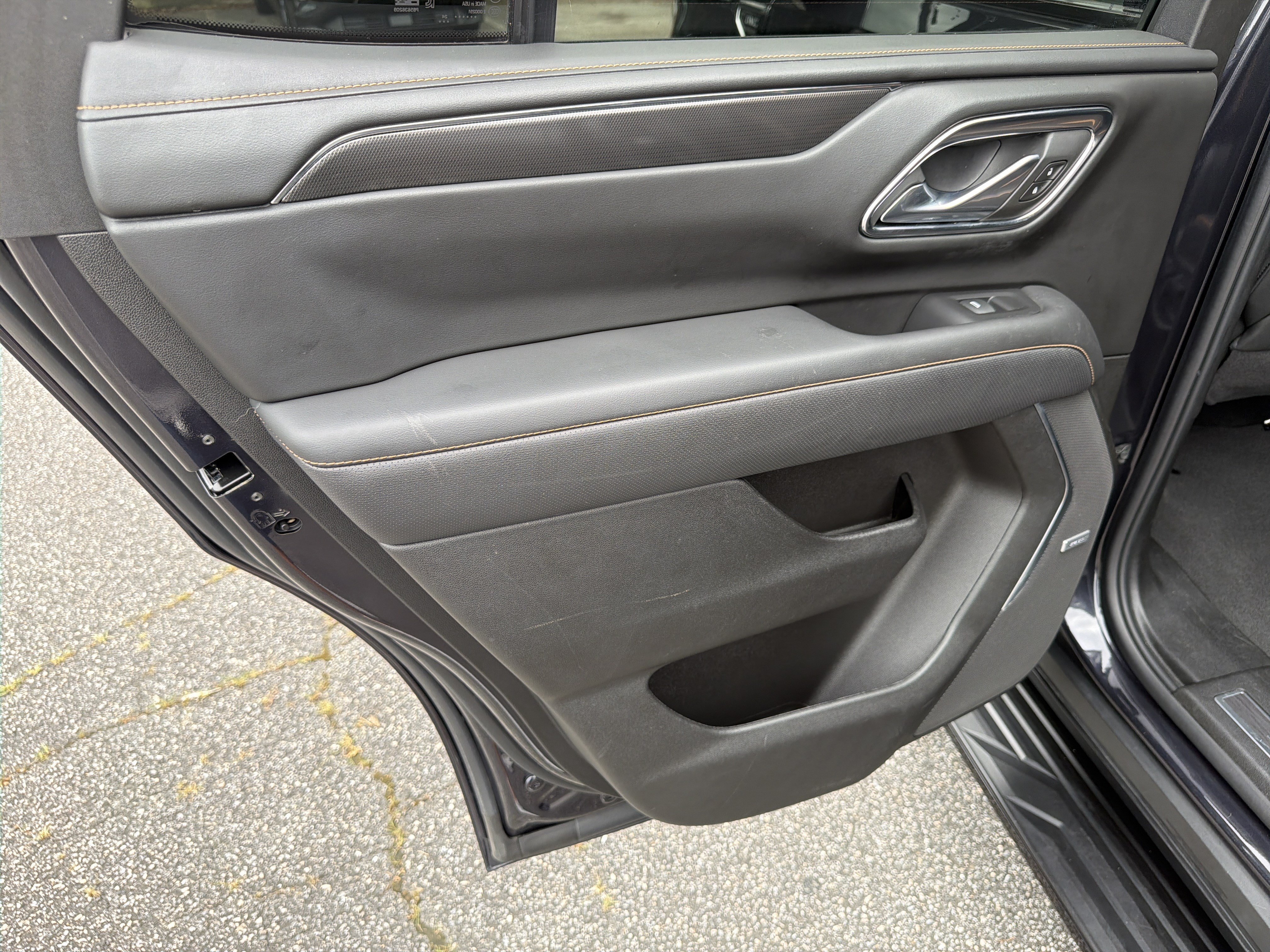 Used 2024 Titanium Rush Metallic GMC AT4 image 21