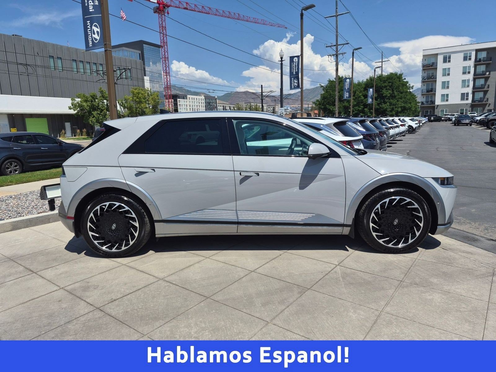 2024 Hyundai IONIQ 5 Limited - Photo 2