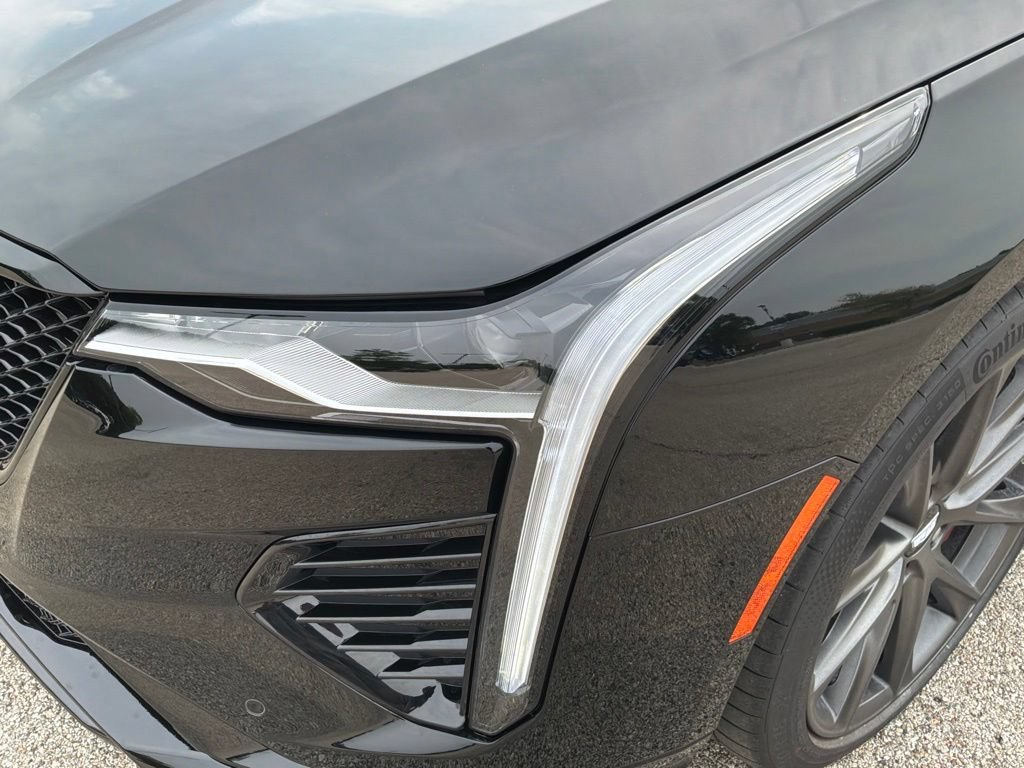 2026 Cadillac CT4 V-Series - Photo 16
