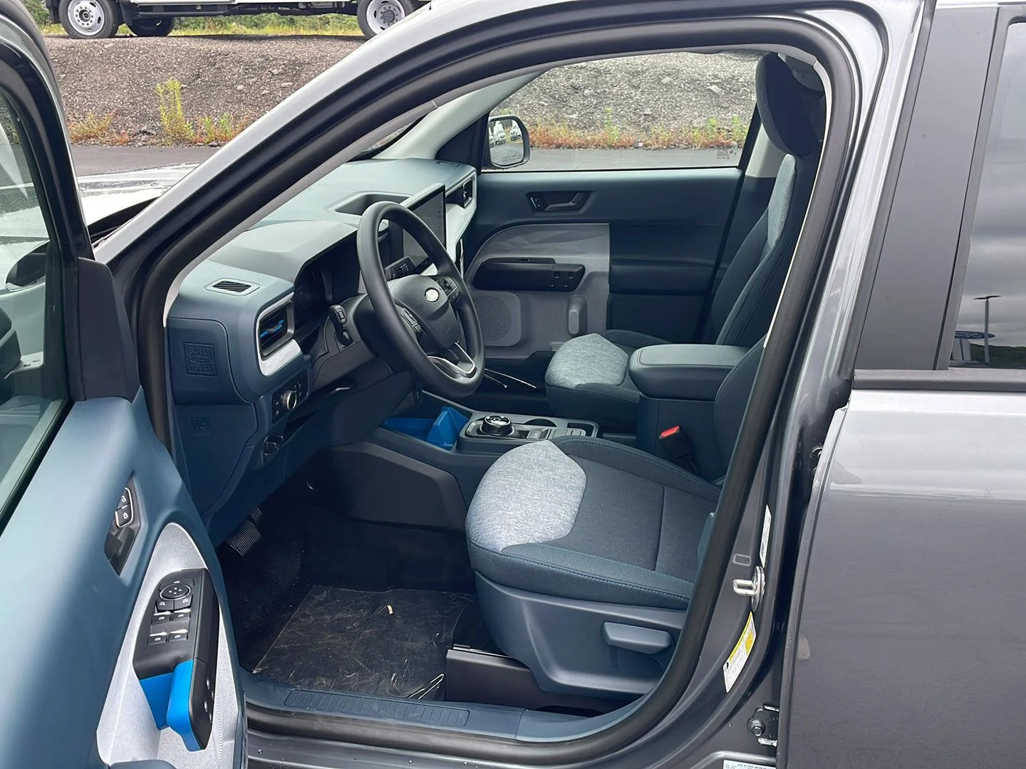 New 2026 Carbonized Gray Metallic Ford XLT image 9