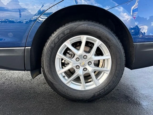 Used 2022 Blue Chevrolet LT image 9