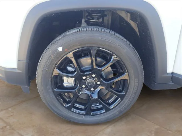 New 2026 Bright White Clear-Coat Exterior Paint Jeep Latitude image 28