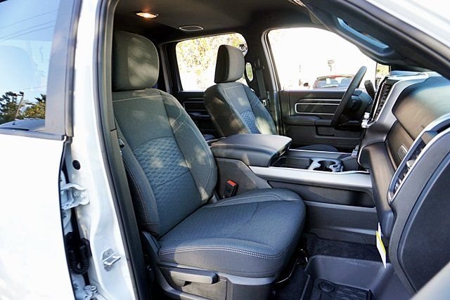 New 2026 Bright White Clear-Coat Exterior Paint RAM Big Horn image 17