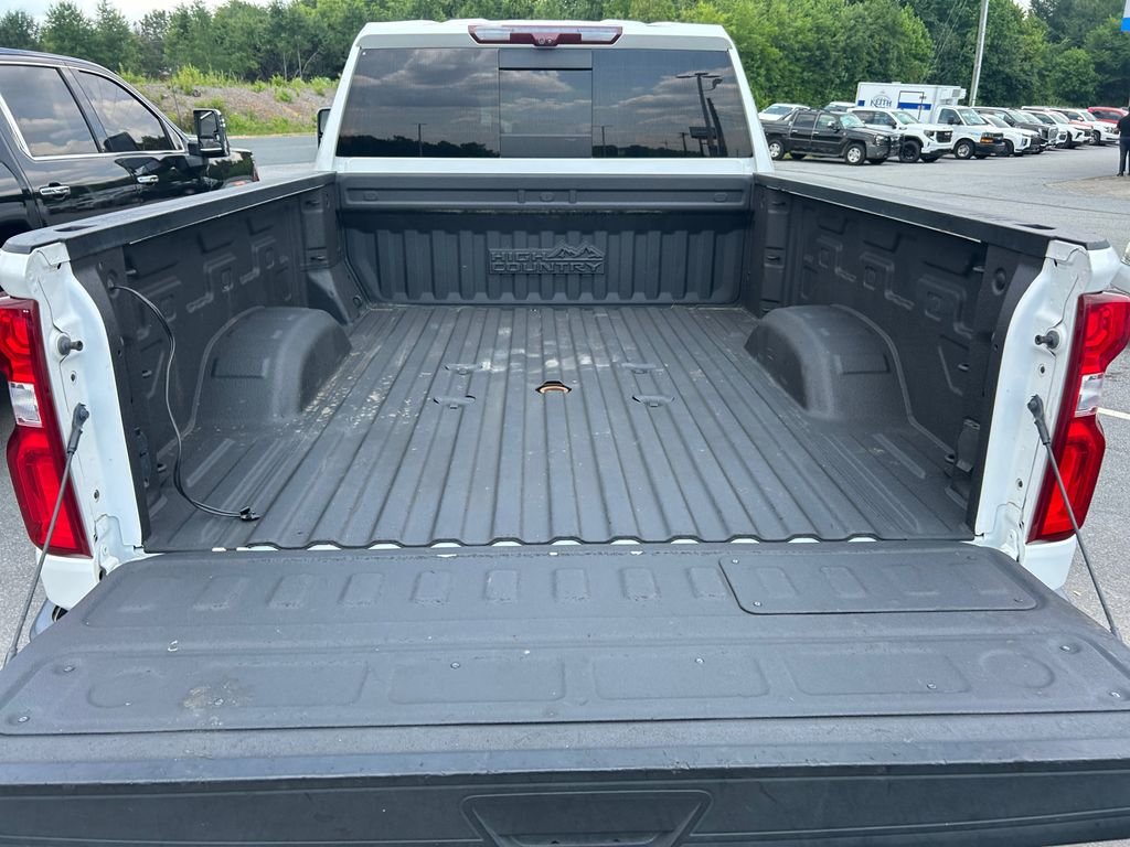 Used 2021 Beige Chevrolet High Country image 28