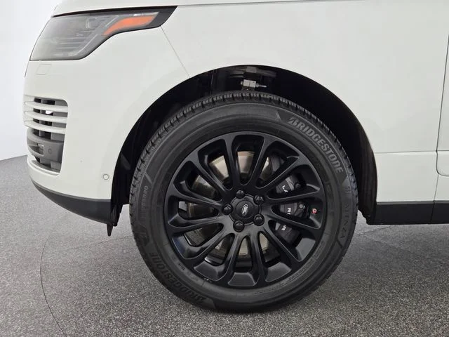 Used 2019 Fuji White Land Rover 3.0L V6 Supercharged HSE image 9