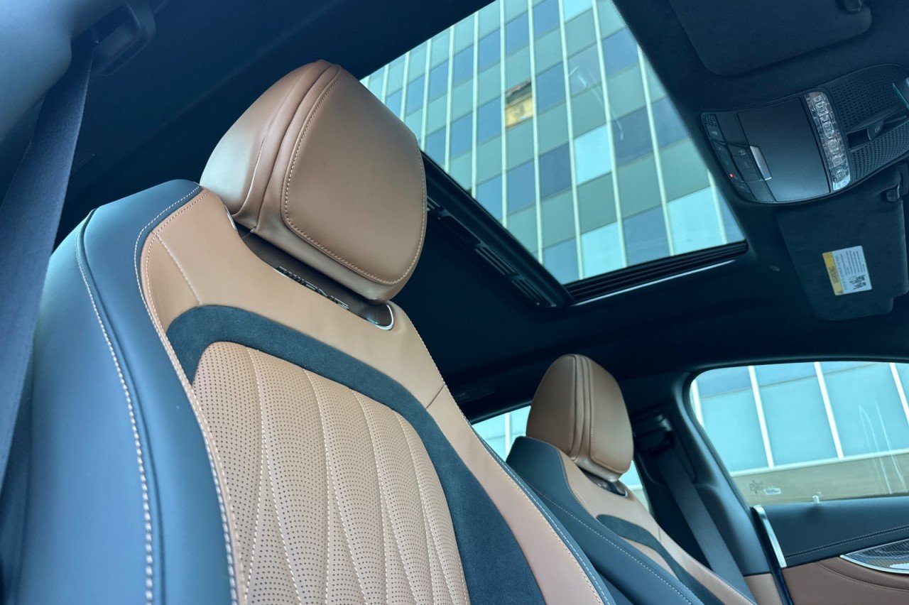 New 2026 MANUFAKTUR Starling Blue Magno Mercedes-Benz AMG® GT 43 4-Door Coupe image 15