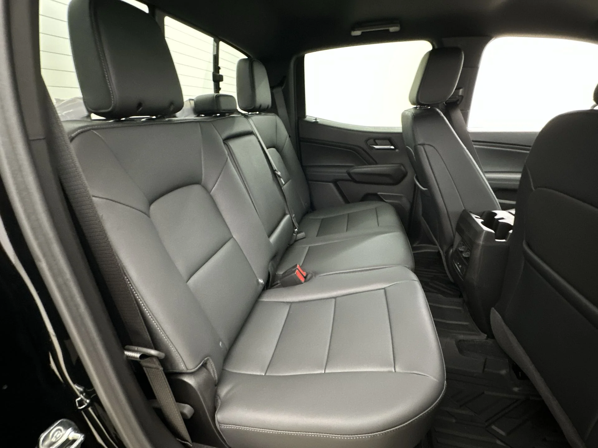 New 2026 Onyx Black GMC Elevation image 81