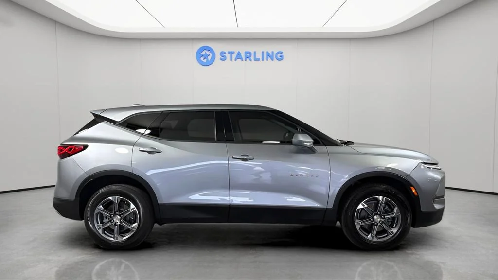 Used 2023 Sterling Gray Metallic Chevrolet 2LT image 12