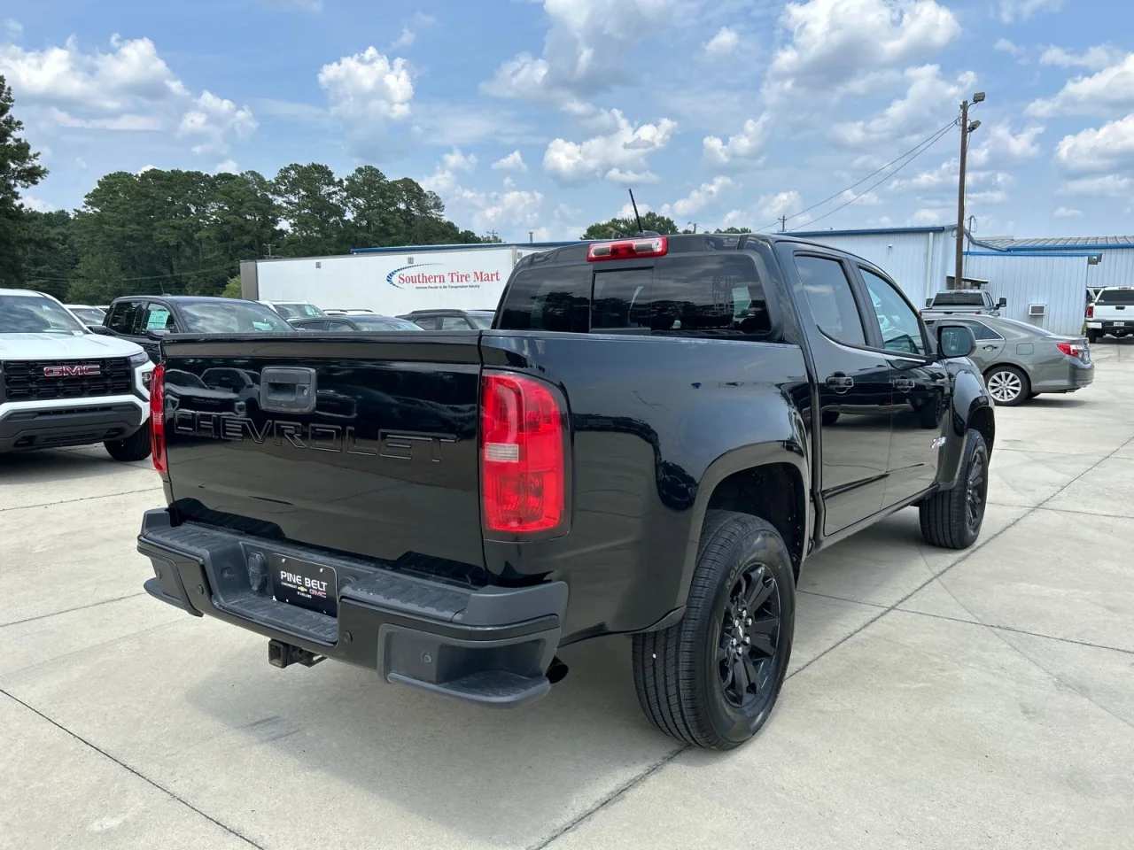 Used 2022 Black Chevrolet Z71 image 3