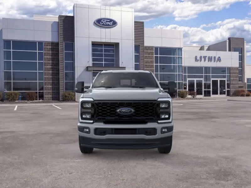 New 2026 Avalanche Ford F-350® XLT image 6