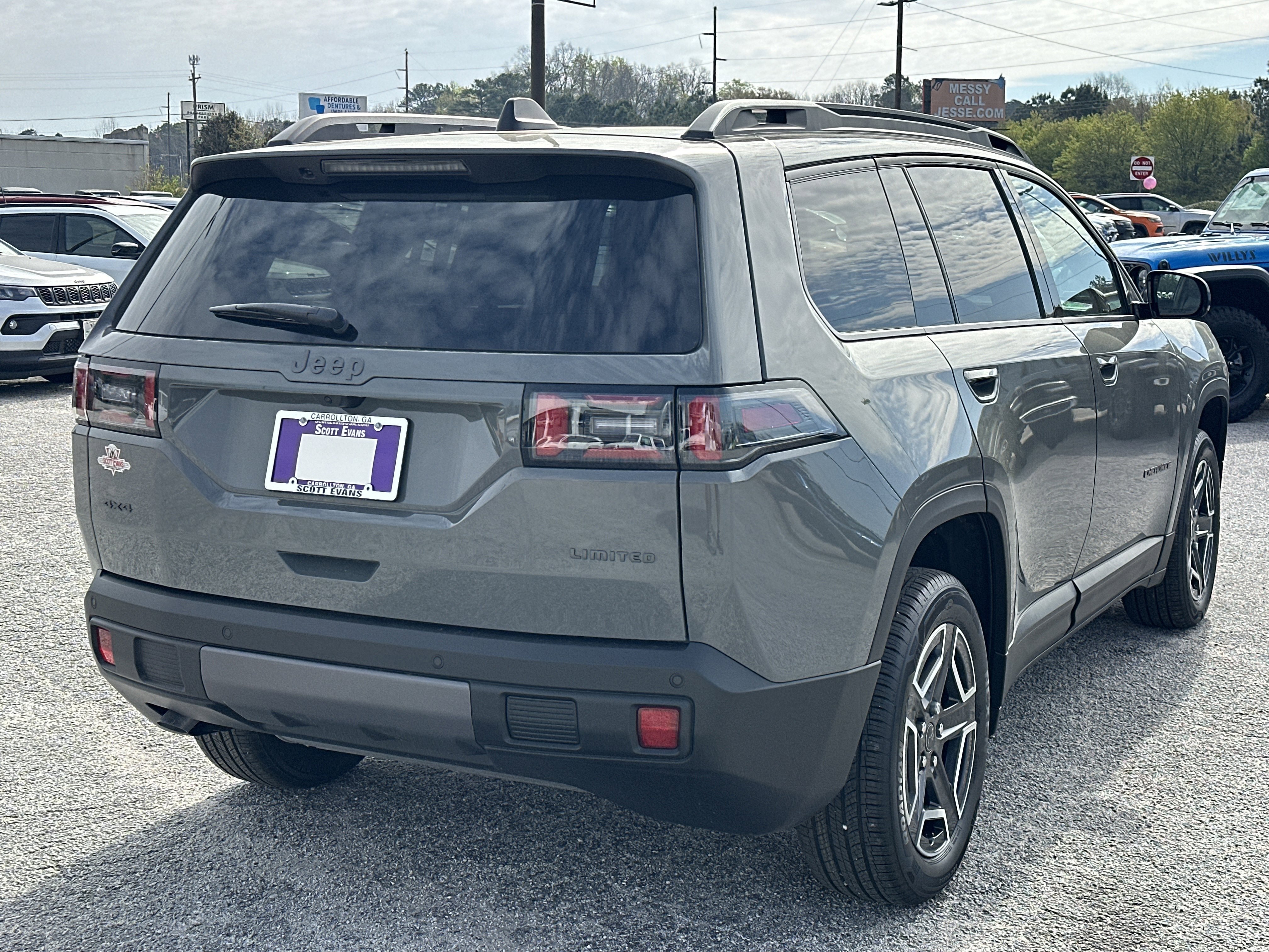 New 2026 Sting-Gray Clear-Coat Exterior Paint Jeep Limited image 8