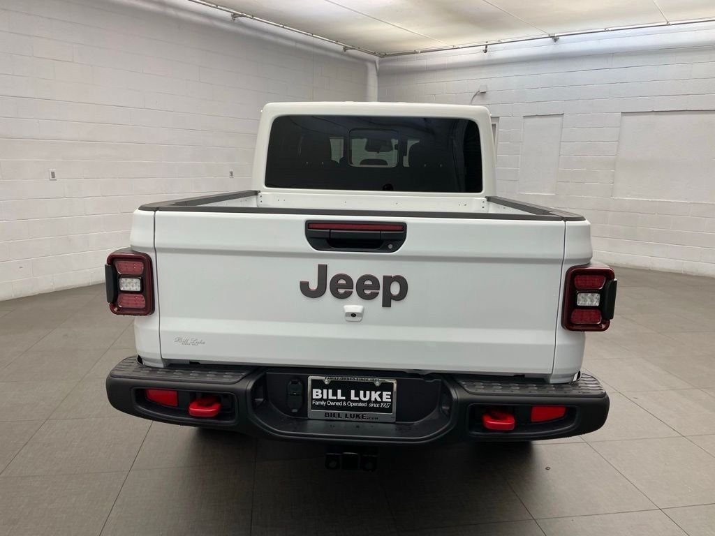 New 2026 Bright White Clearcoat Jeep Rubicon image 4