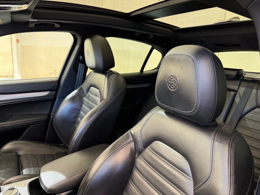 Used 2021 Silverstone Gray Metallic Alfa Romeo Ti Sport image 29