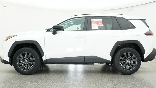 New 2026 Ice Cap Toyota XLE Premium image 2