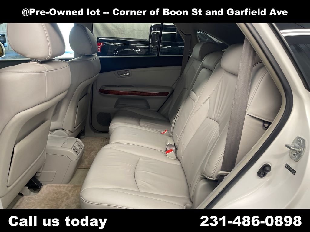 Used 2009  Lexus 350 image 24