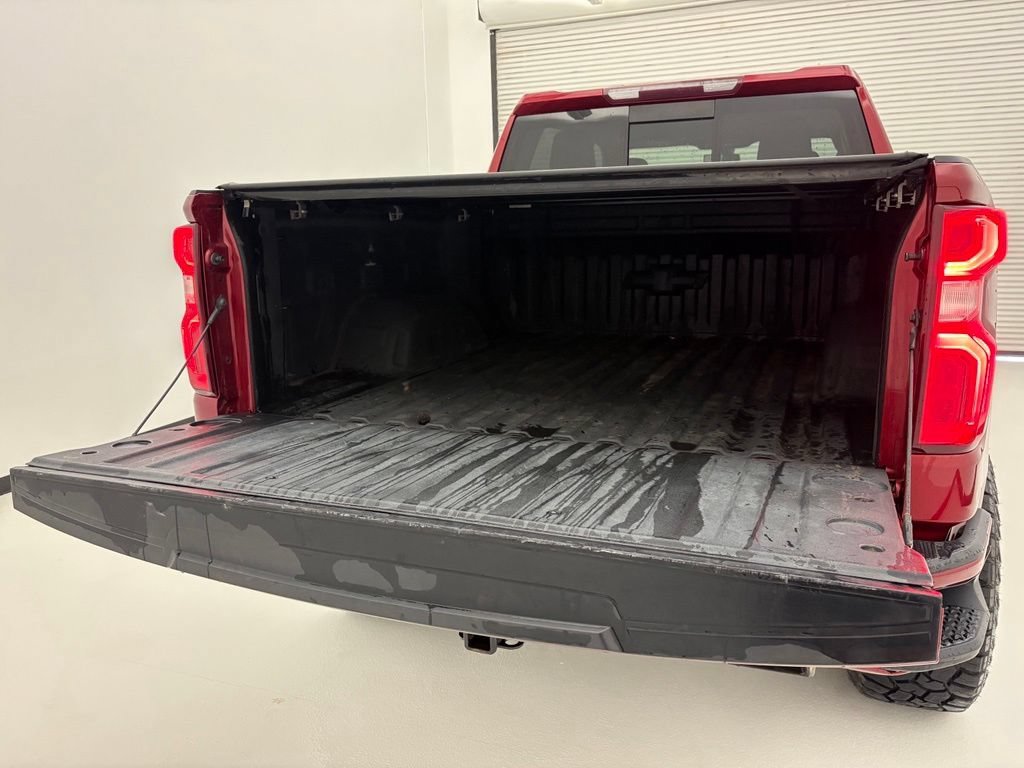 Used 2020 CAJUN RED TINTCOAT Chevrolet RST image 45