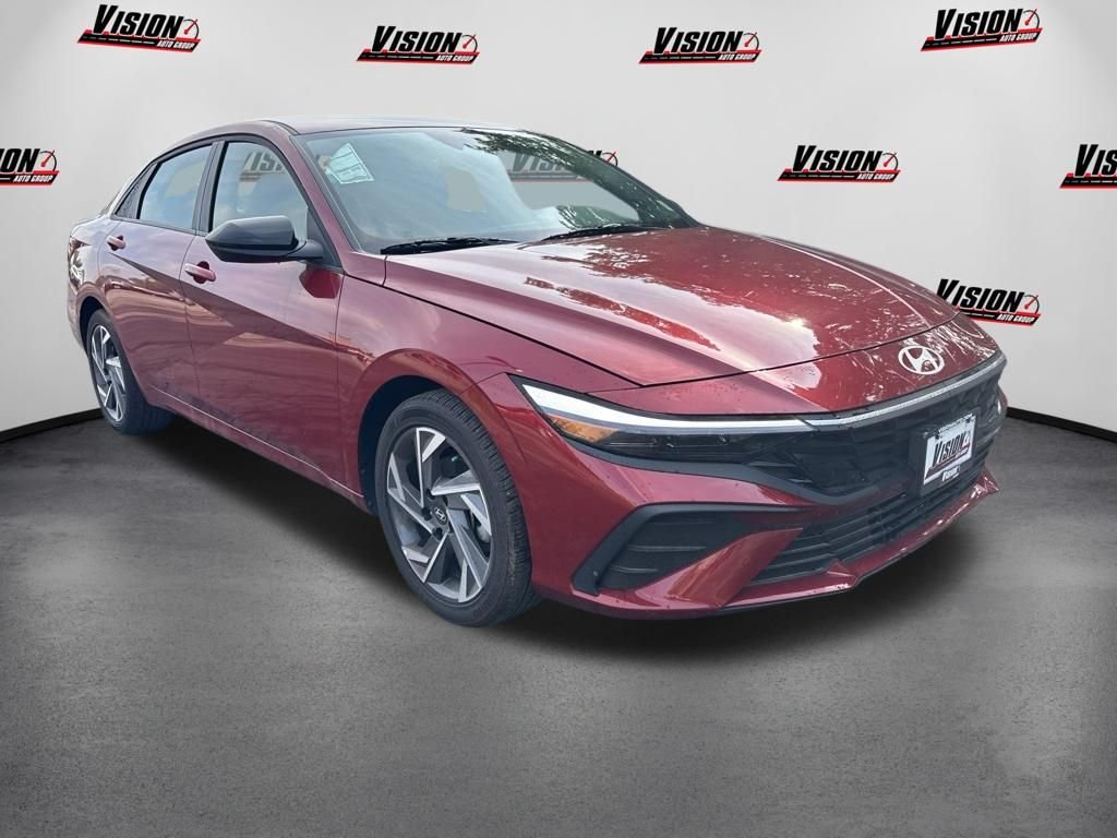 Used 2025 Red Hyundai SEL Sport image 3