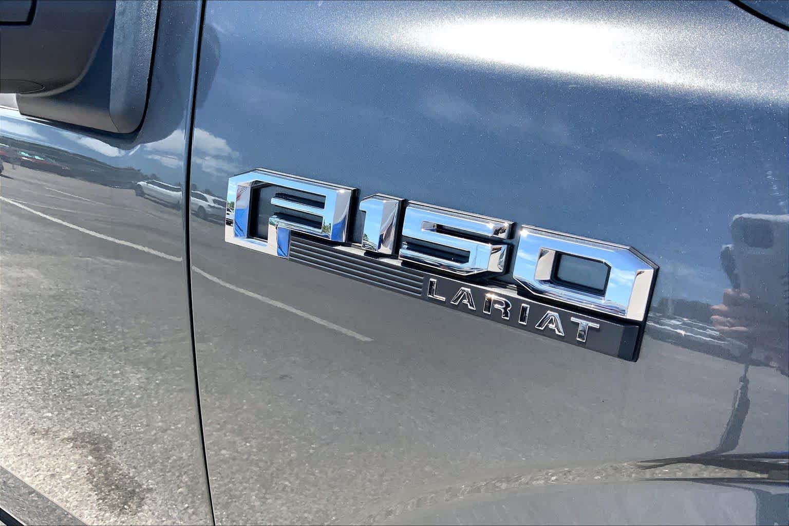 Certified Used 2019 Magnetic Metallic Ford LARIAT image 30