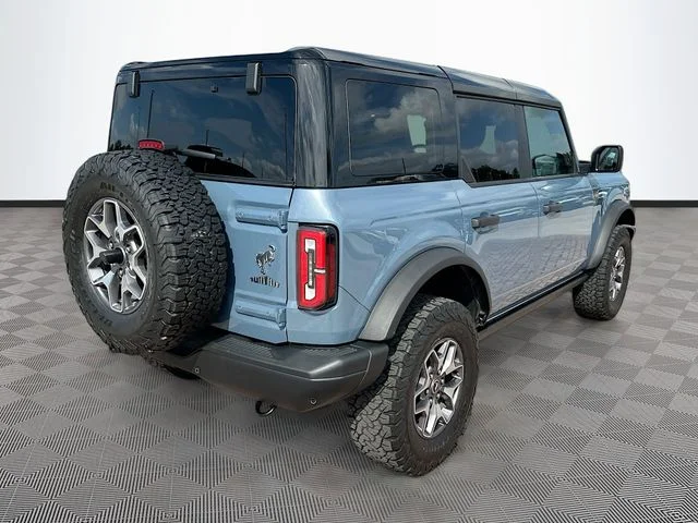 Used 2025 Gray Ford Badlands image 5