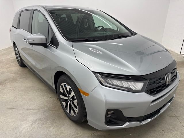 New 2026 Solar Silver Metallic Honda EX-L image 3