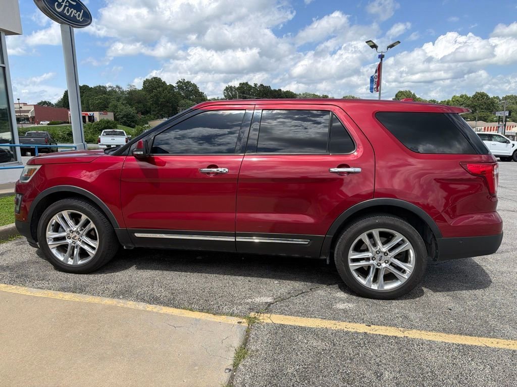 Used 2016 Ruby Red Metallic Ford Limited image 7