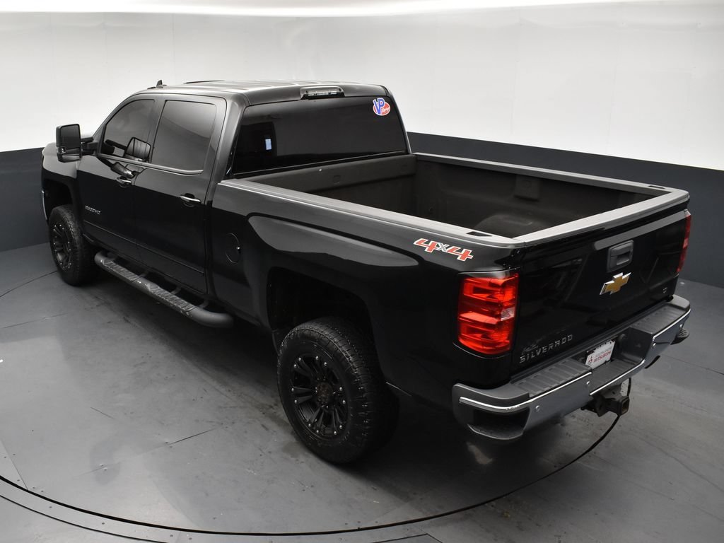 Used 2015 Black Chevrolet LT image 16