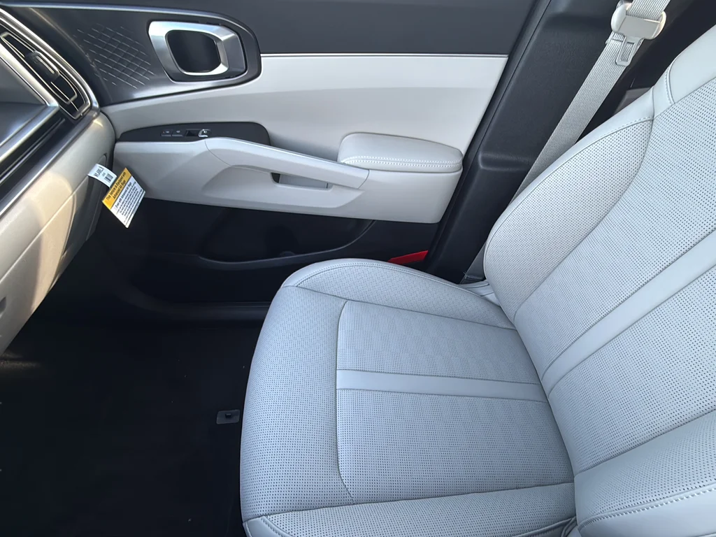 New 2026 Wolf Gray Kia S image 22