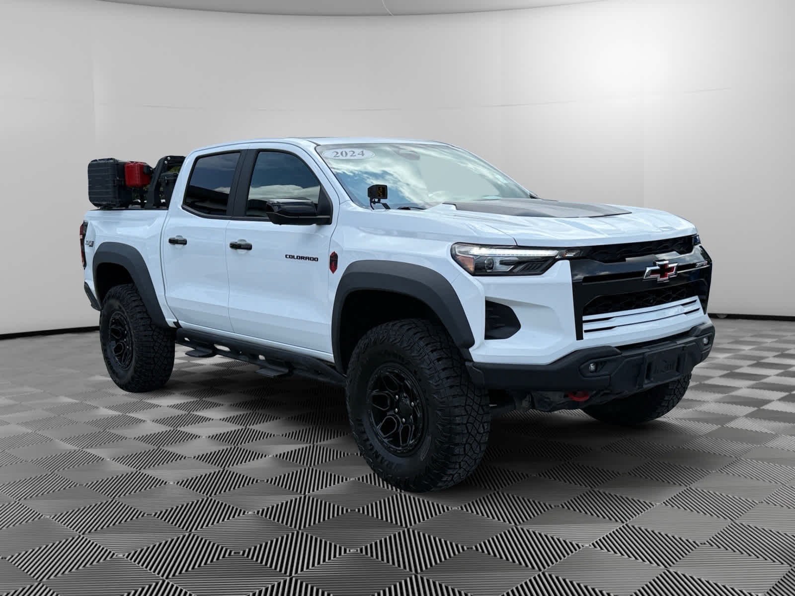 2024 Chevrolet Colorado ZR2 - Photo 6