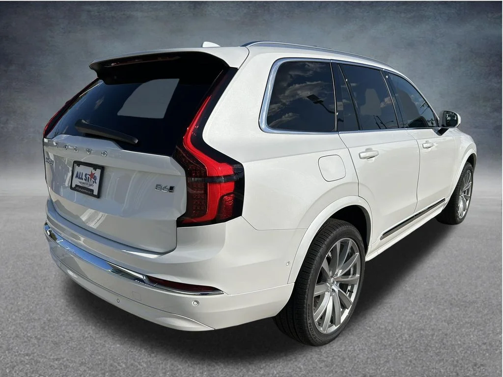 2026 Volvo XC90 Plus - Photo 8