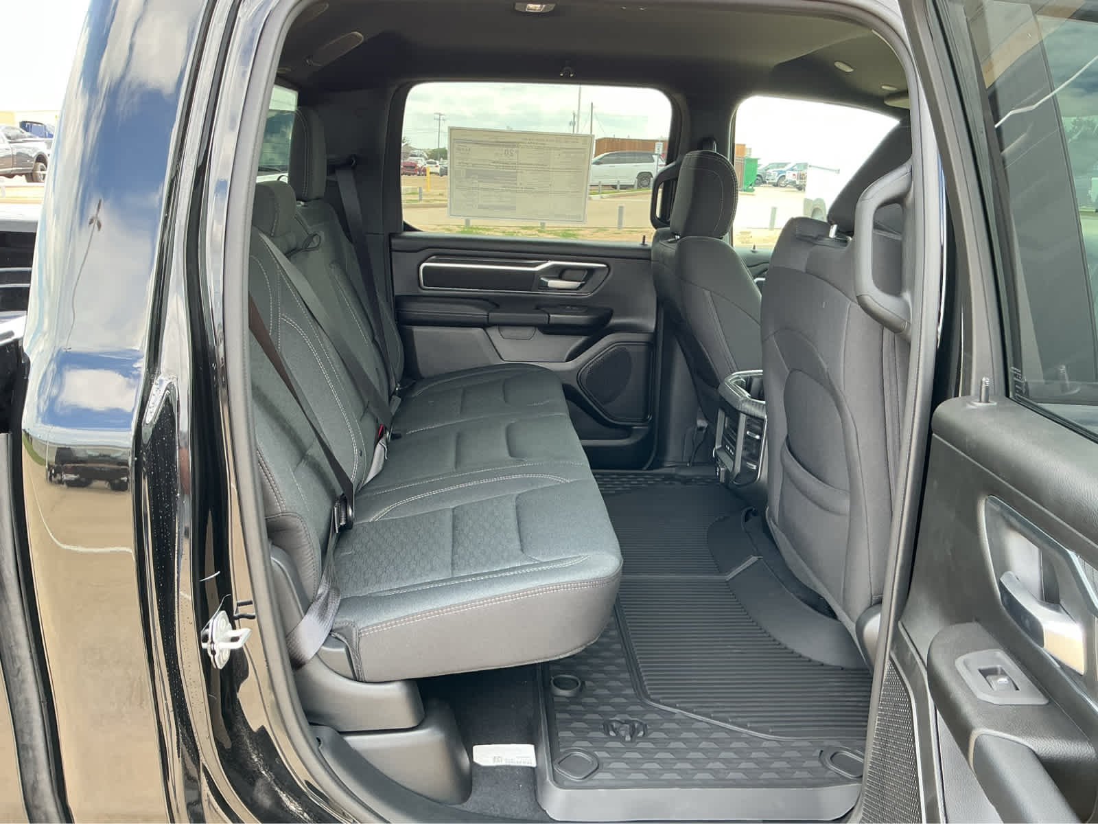 New 2026 Diamond Black Crystal Pearl-Coat Exterior Paint RAM Lone Star image 20