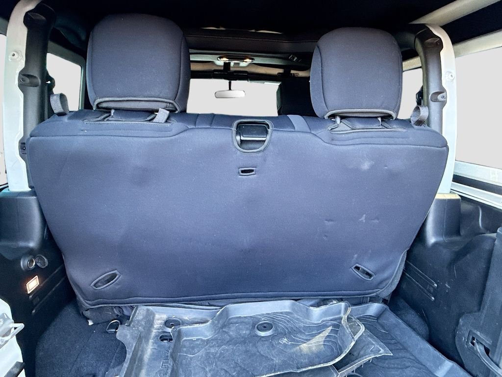 Used 2019 Bright White Clearcoat Jeep Sport S image 24