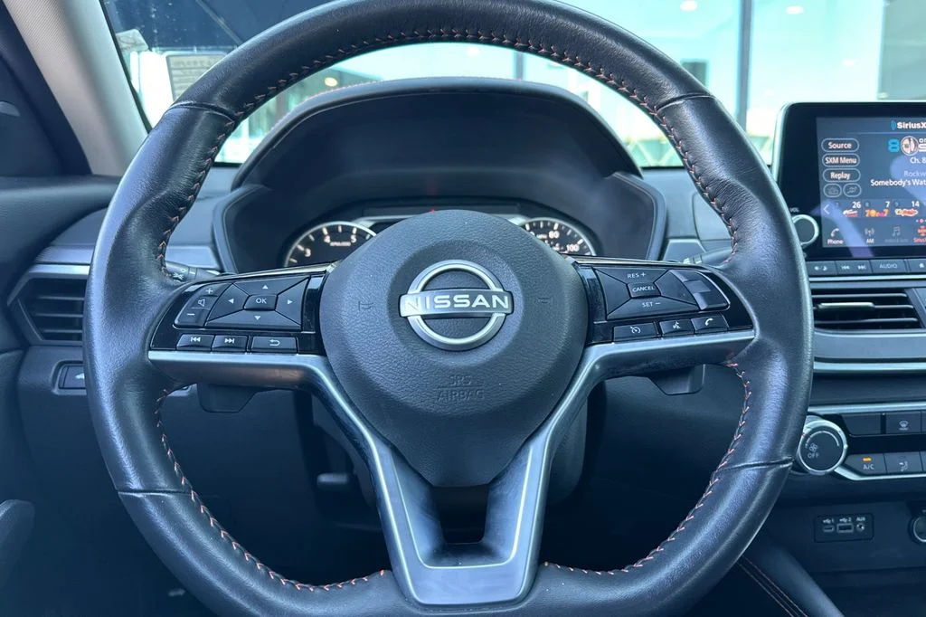 2025 Nissan Altima SR - Photo 25