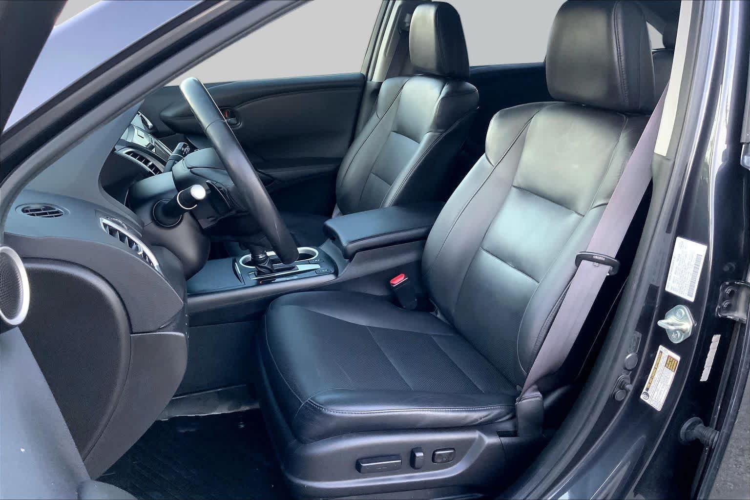 Used 2016 Graphite Luster Metallic Acura Tech/AcuraWatch Plus Pkg image 7