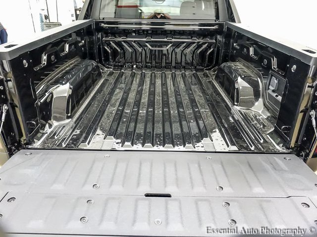 New 2026 Onyx Black GMC Elevation Extended Range image 19