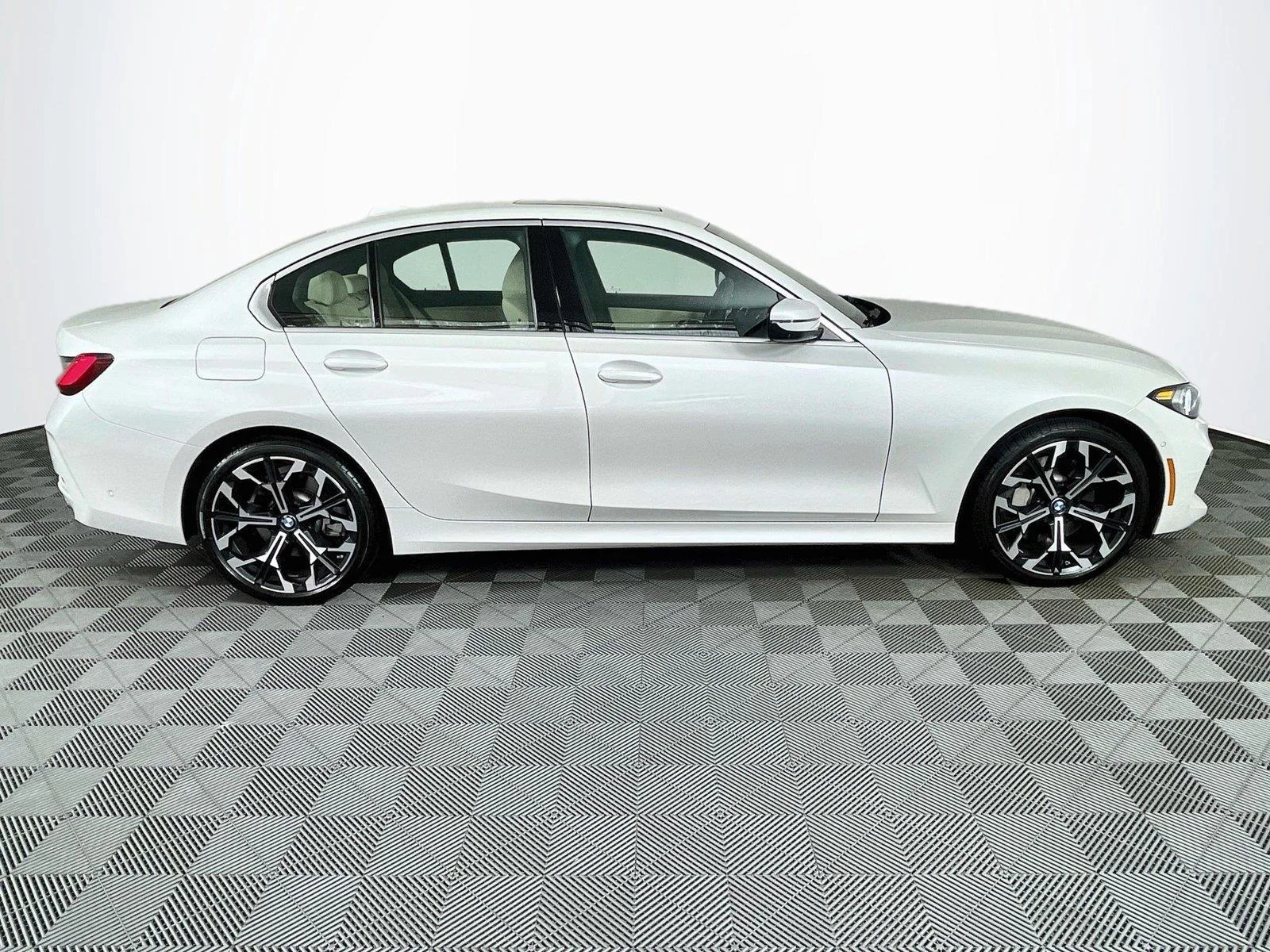Used 2025 Mineral White Metallic BMW 330i xDrive image 10