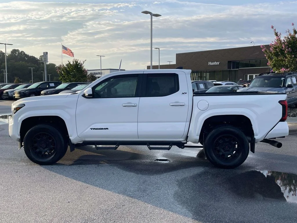 2024 Toyota Tacoma SR5 - Photo 25