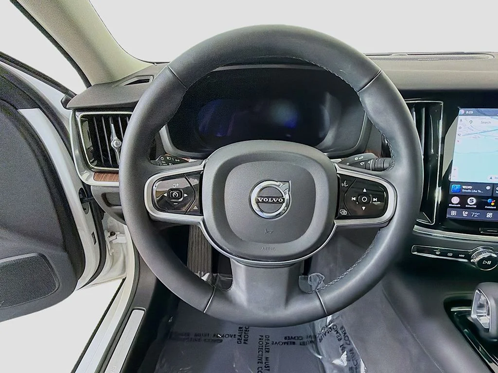 Used 2024 Crystal White Metallic Volvo T8 Plus Dark Theme image 34