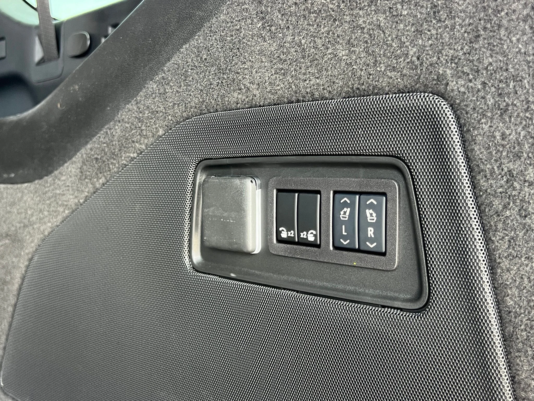 Used 2025 Black Cadillac V-Series image 25