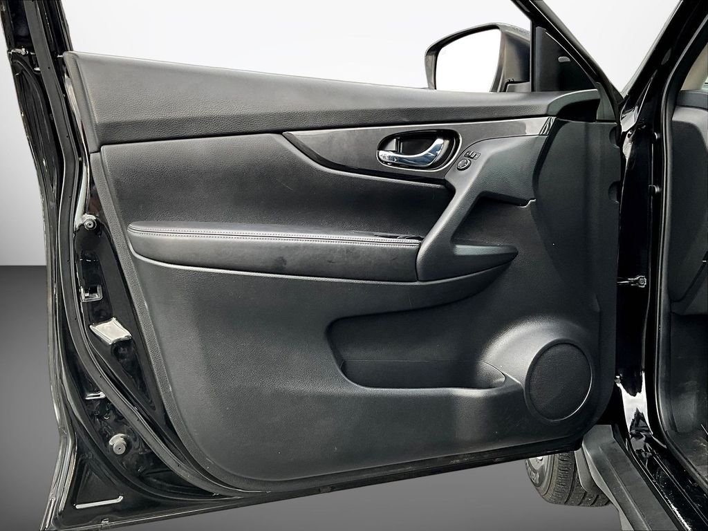 Used 2017 Black Nissan SV image 23