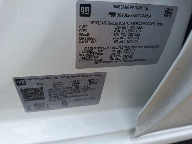 Used 2023 Summit White GMC AT4 image 35