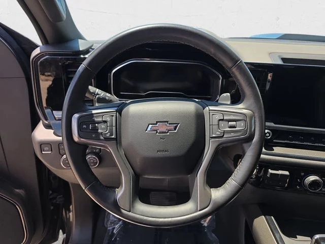 Used 2022 Black Chevrolet ZR2 image 17