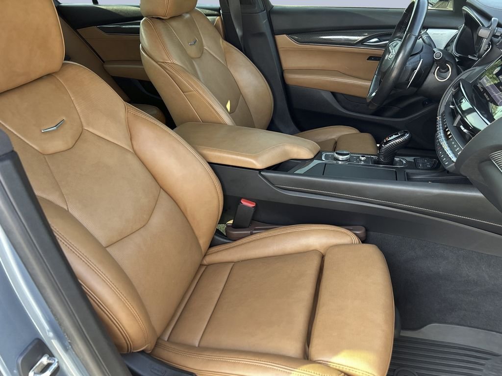 Used 2023 Midnight Steel Metallic Cadillac V-Series image 22