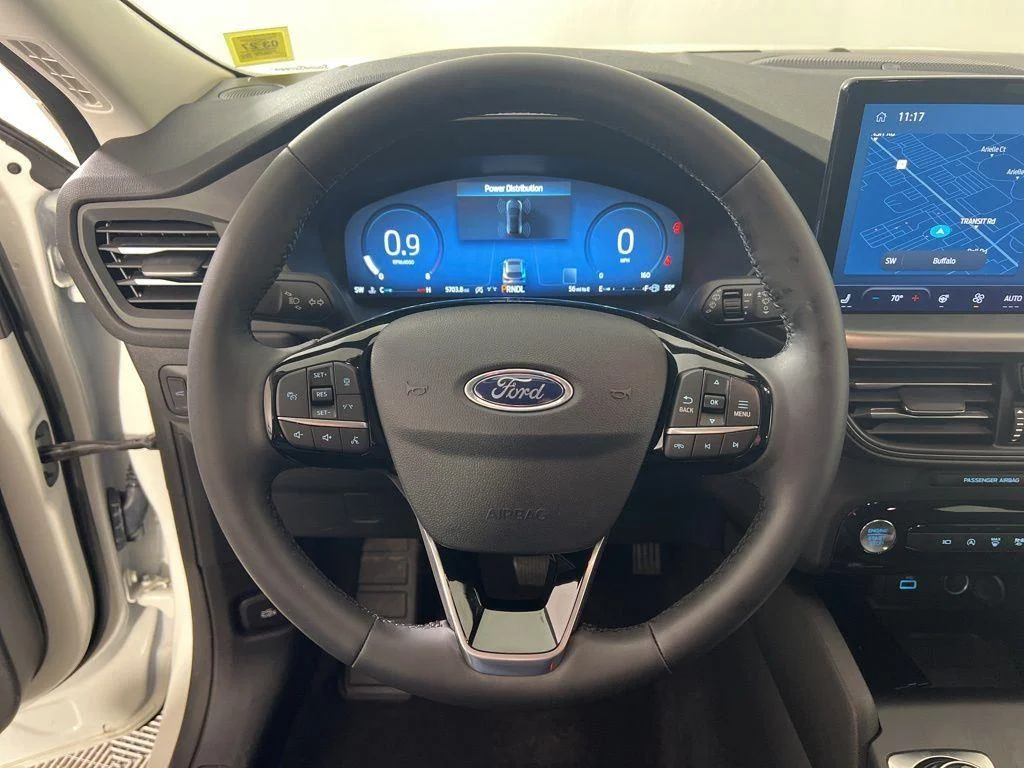 Used 2023 White Metallic Ford Active image 17
