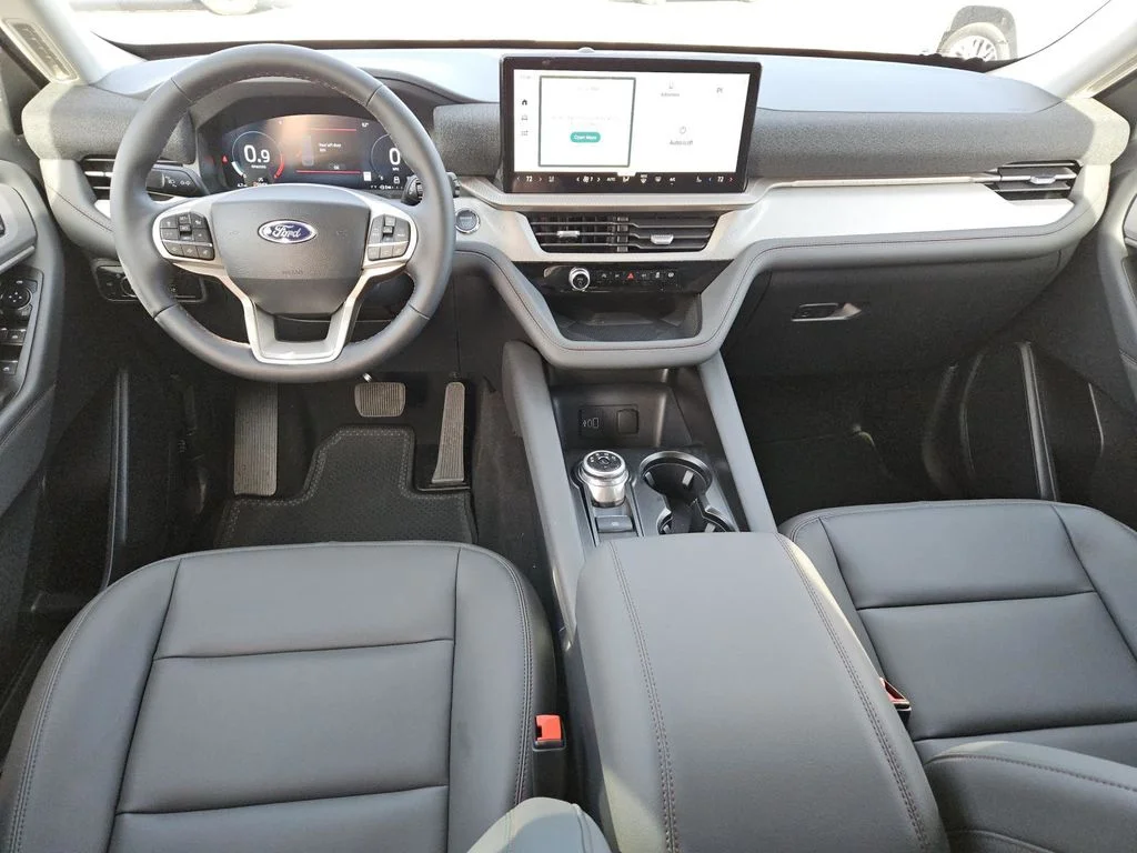 New 2026 Space White Metallic Ford Active image 5
