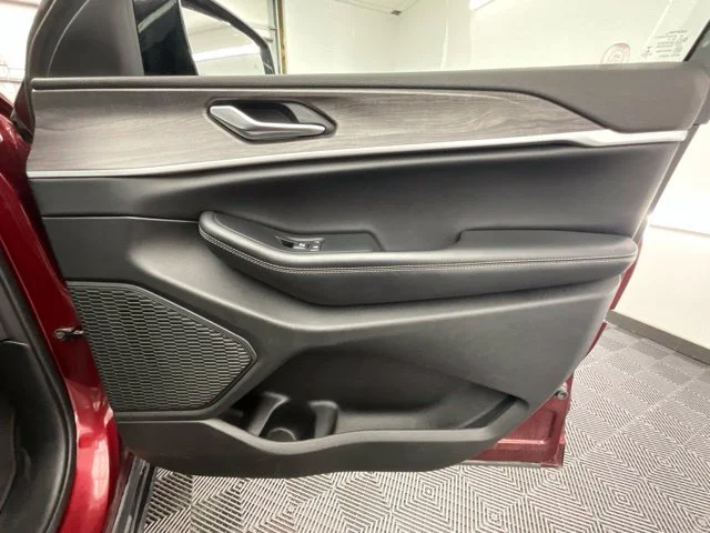 2023 Jeep Grand Cherokee Limited - Photo 17