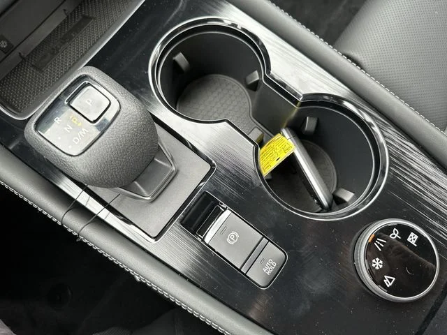 New 2026 Boulder Gray Pearl / Super Black Two-tone Nissan Platinum image 24