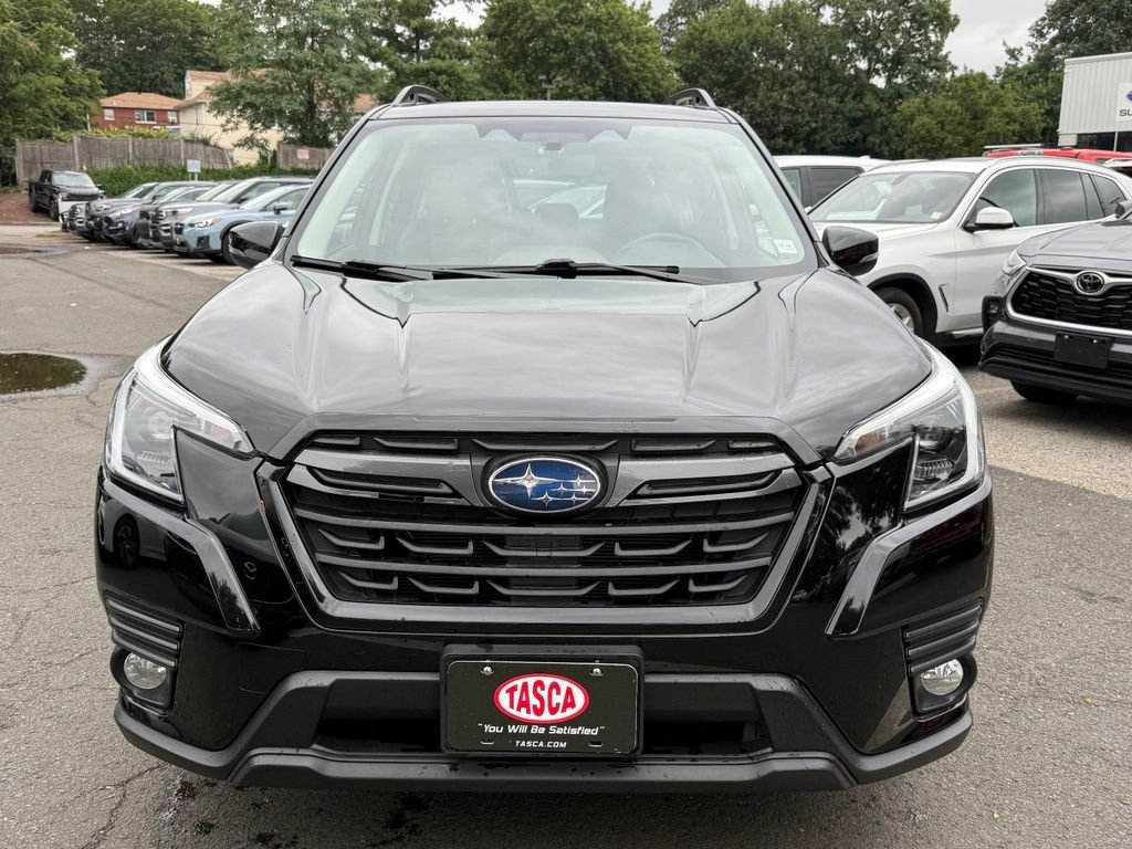 Used 2023 Crystal Black Silica Subaru Limited image 3