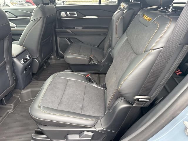 New 2026 Carbonized Gray Metallic Ford ST-Line image 8
