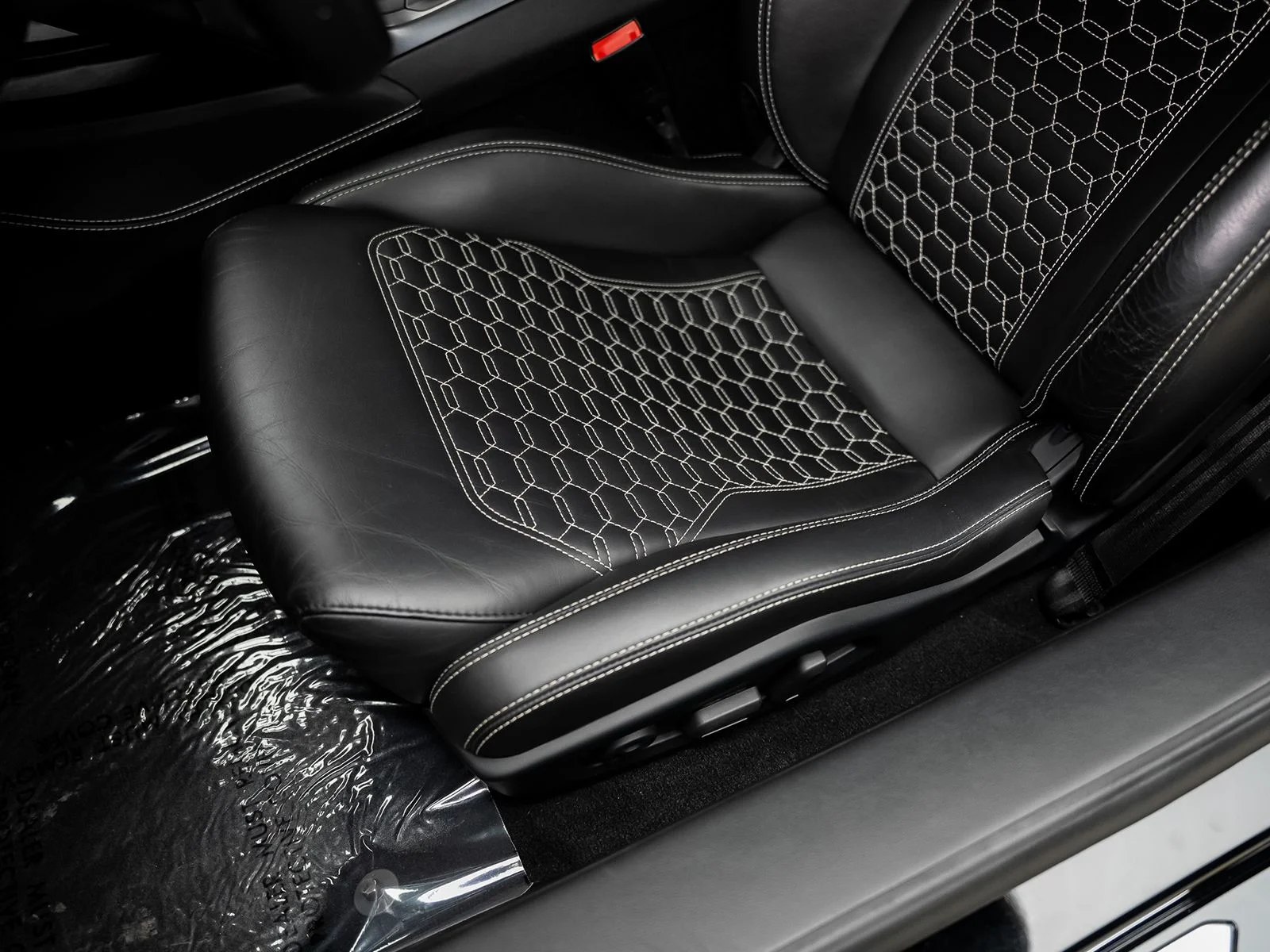 Used 2017 Black Lamborghini  image 33