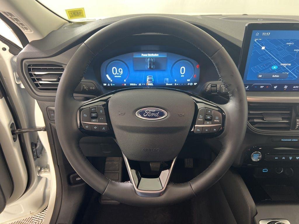 Used 2023 White Metallic Ford Active image 17